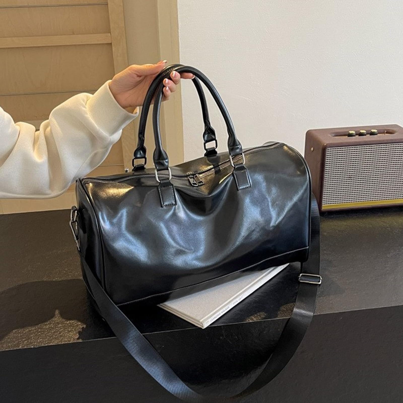 [Tertioi] Bolsa de gran capacidad para viajes de moda fitness de cuero PU de hombro de fin de semana de noche para viajes diarios para mujeres y hombres gran capacidad para una noche fitness de fin de