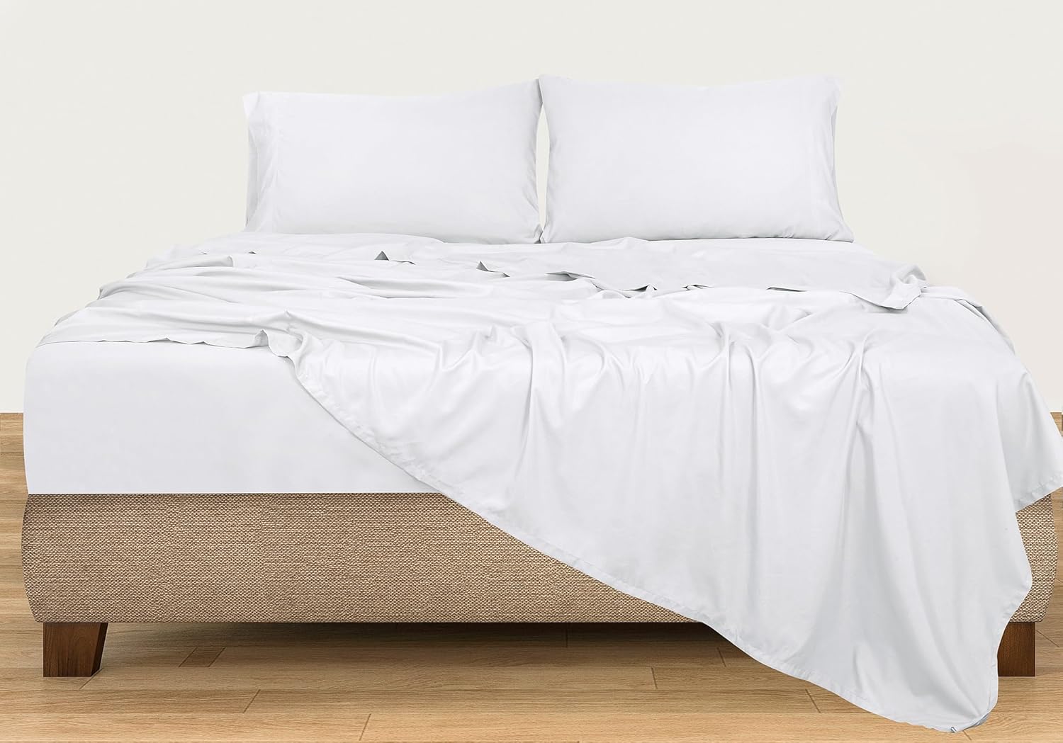 ROYALE LINENS 300 Thread Count 100% Long Staple Combed Cotton Sheet Set - 4 Piece Queen Bed Sheets - 1 Fitted, 1 Flat & 2 Pillow Cases - Soft Cool & Crisp Sheet Set (Queen, White) - Image 8