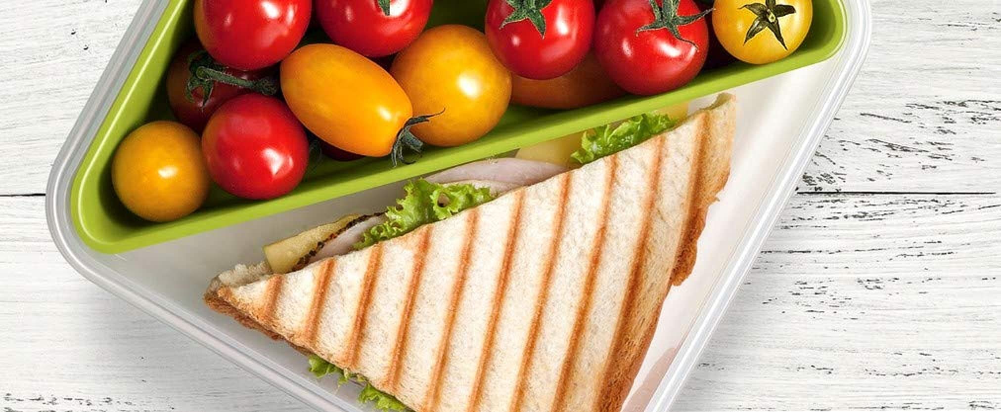 Emsa Clip & Go Contenitore Sandwich, Trasparente/Verde Chiaro, 16.3 x 16.3 x 5.8 cm