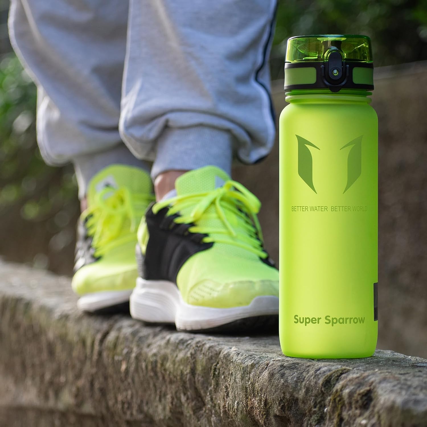 Super Sparrow Sports Water Bottle - 750ml - Non-Toxic BPA Free & Eco-Friendly Tritan Co-Polyester Plastic - For Running, Gym, Yoga, Outdoors and Camping