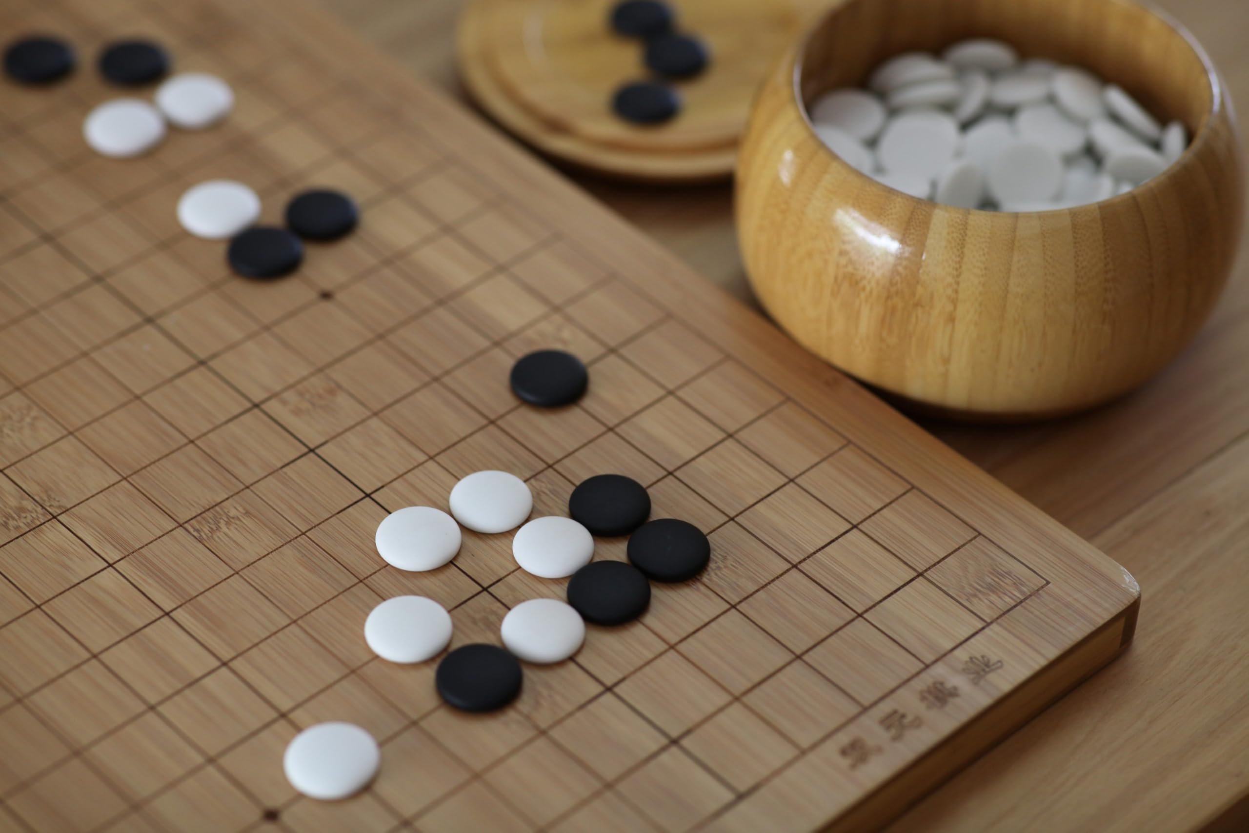 Bamboo 2.0 cm Reversible 19x19 / 13x13 Go Game Set Board with Single Convex Fine Ceramic Stones and Bamboo Bowls Classic Strategy Board Game (Go/Baduk/Weiqi)