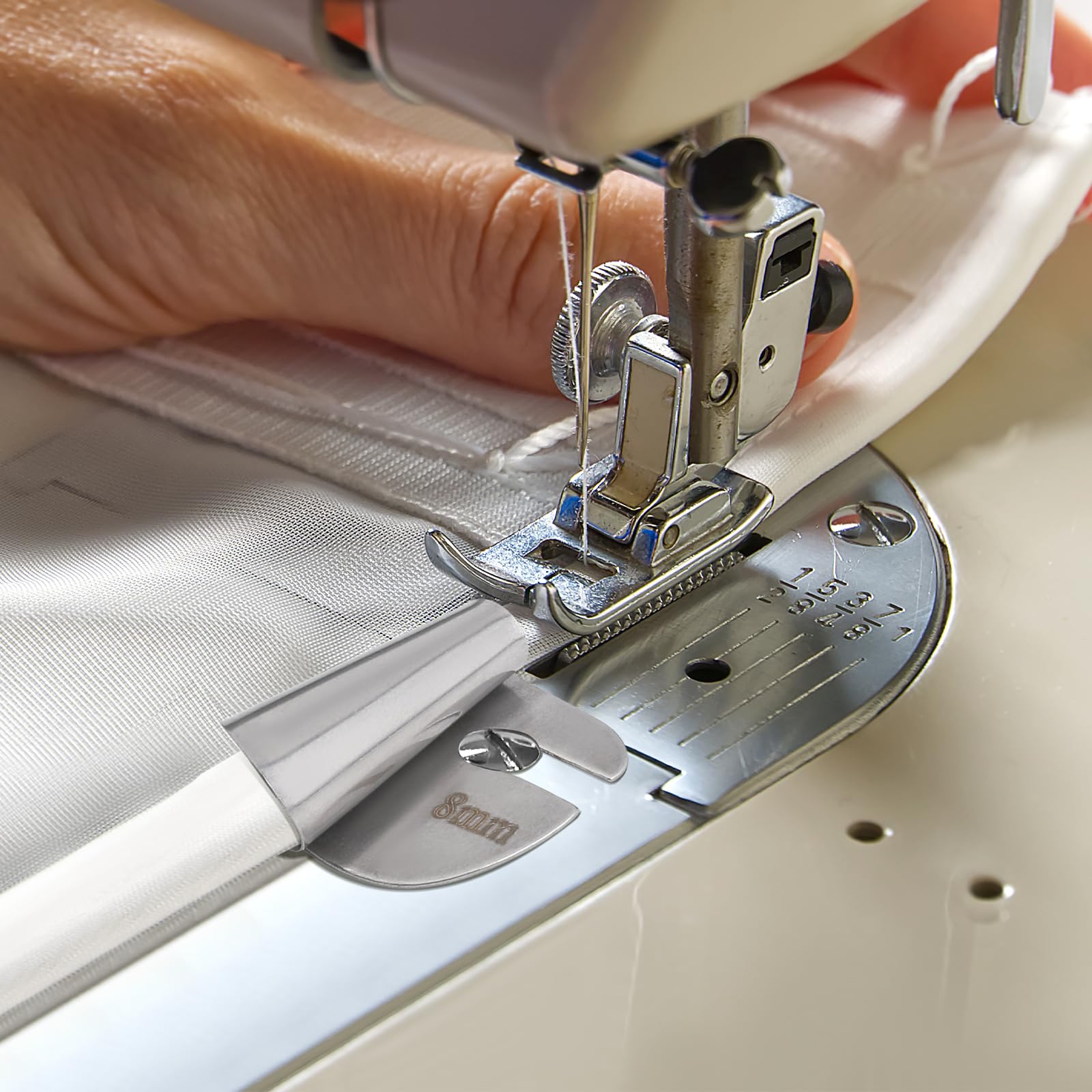 Snapklik.com : YASUOA Rolled Hem Foot Set, Sewing Machine Hemming Foot