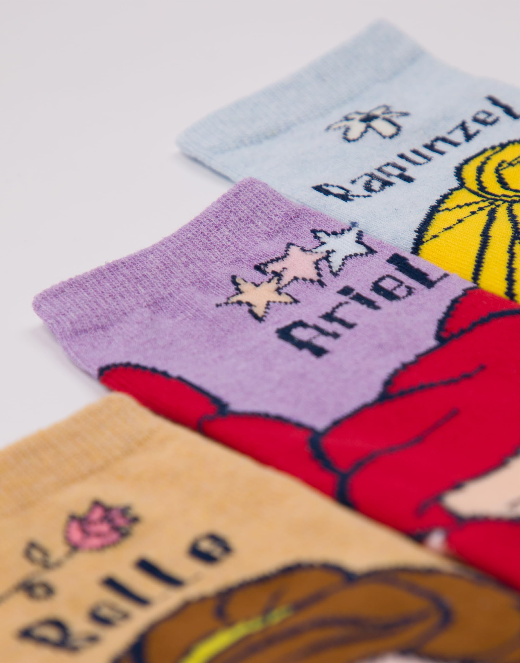 Disney Prinzessin Mädchen 6er Pack Socken | Kinder Mehrfarbige Charaktersocken | Schneewittchen Ariel Belle Rapunzel Grafik Schuhe | Komfortables Kindersocken-Set Bundle Film-Merchandise-Geschenk