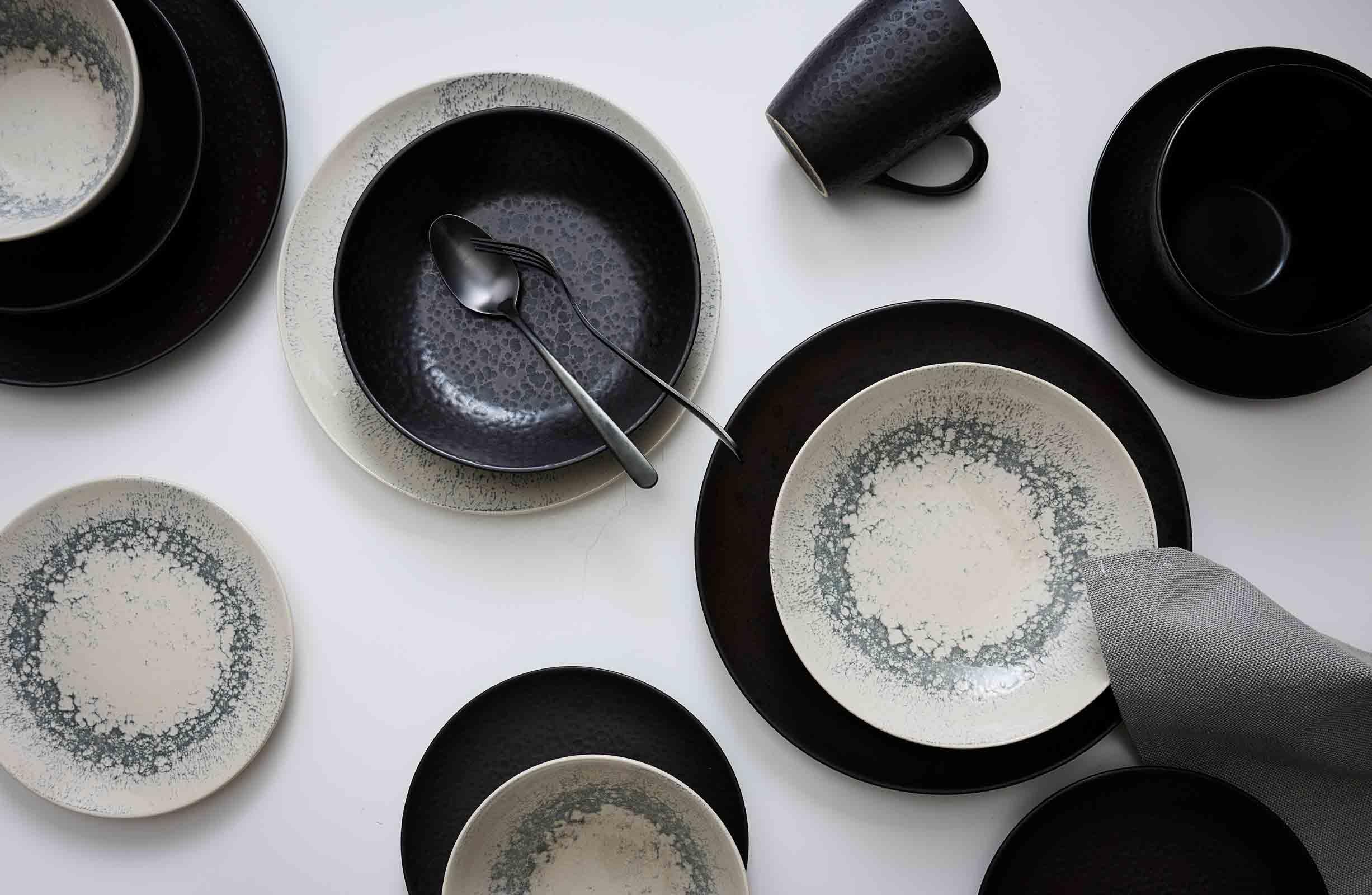 Ritzenhoff & Breker Kitwe Suppenschalen 6er Set, 20 cm, Tiefe Schalen mit matter Maserung, Unikate durch Reaktivglasur, Steingut, Schwarz