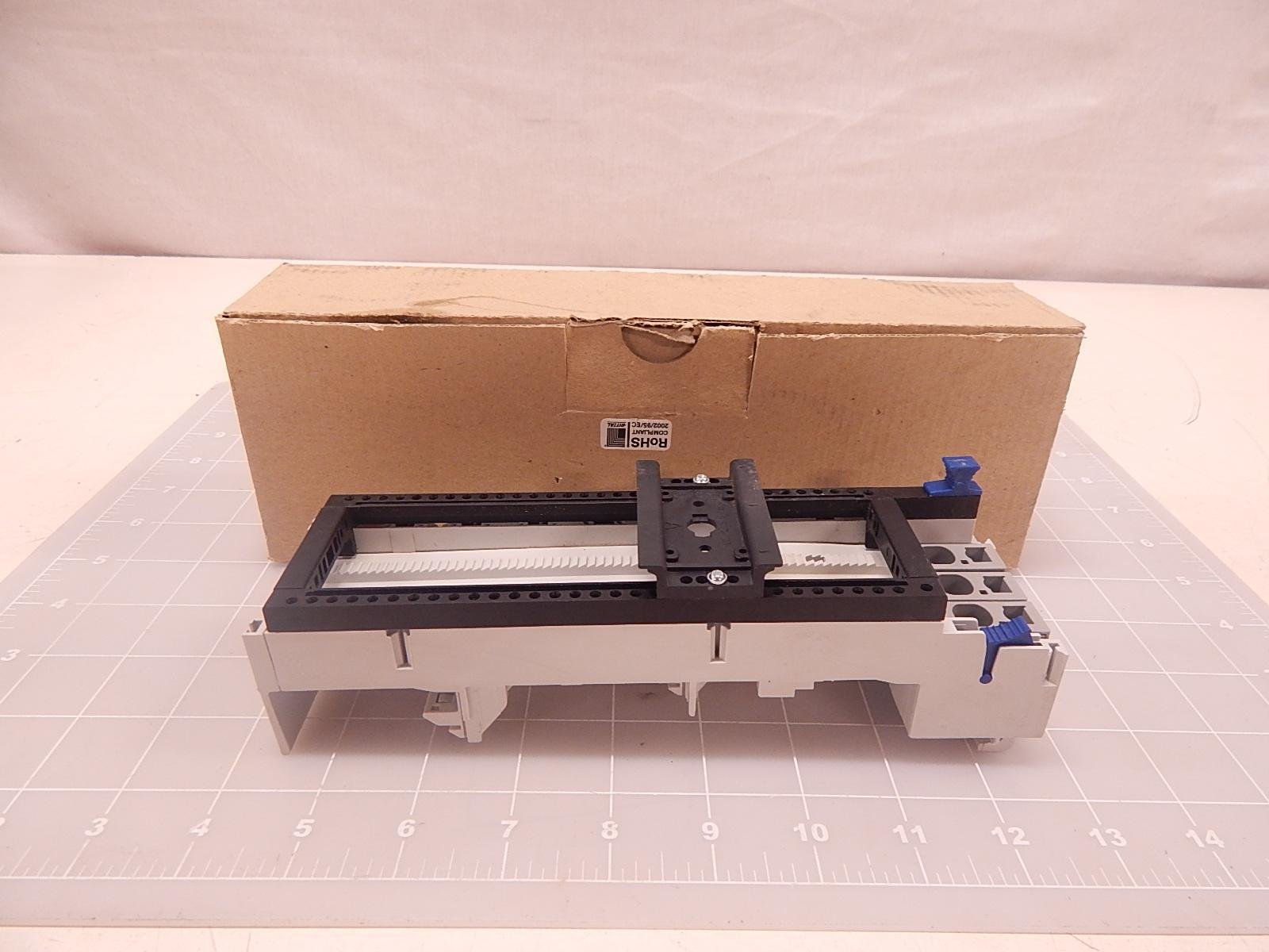 Adaptador OM 65A Rittal SV 9340460 para bastidor de conexion industrial