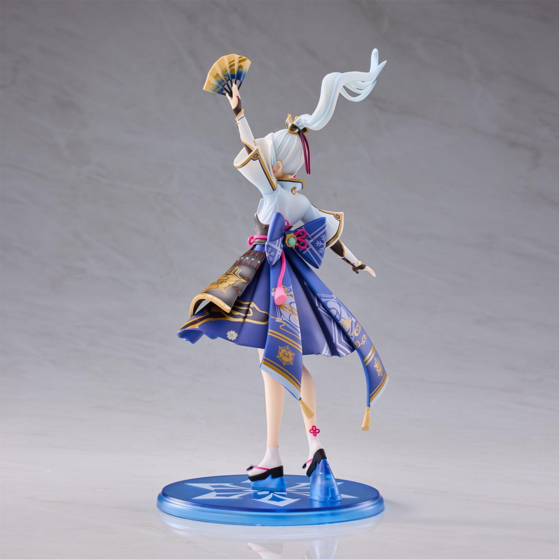 Amazon.co.jp: 原神あやか神里フィギュア 25 センチメートル/10 センチ 
