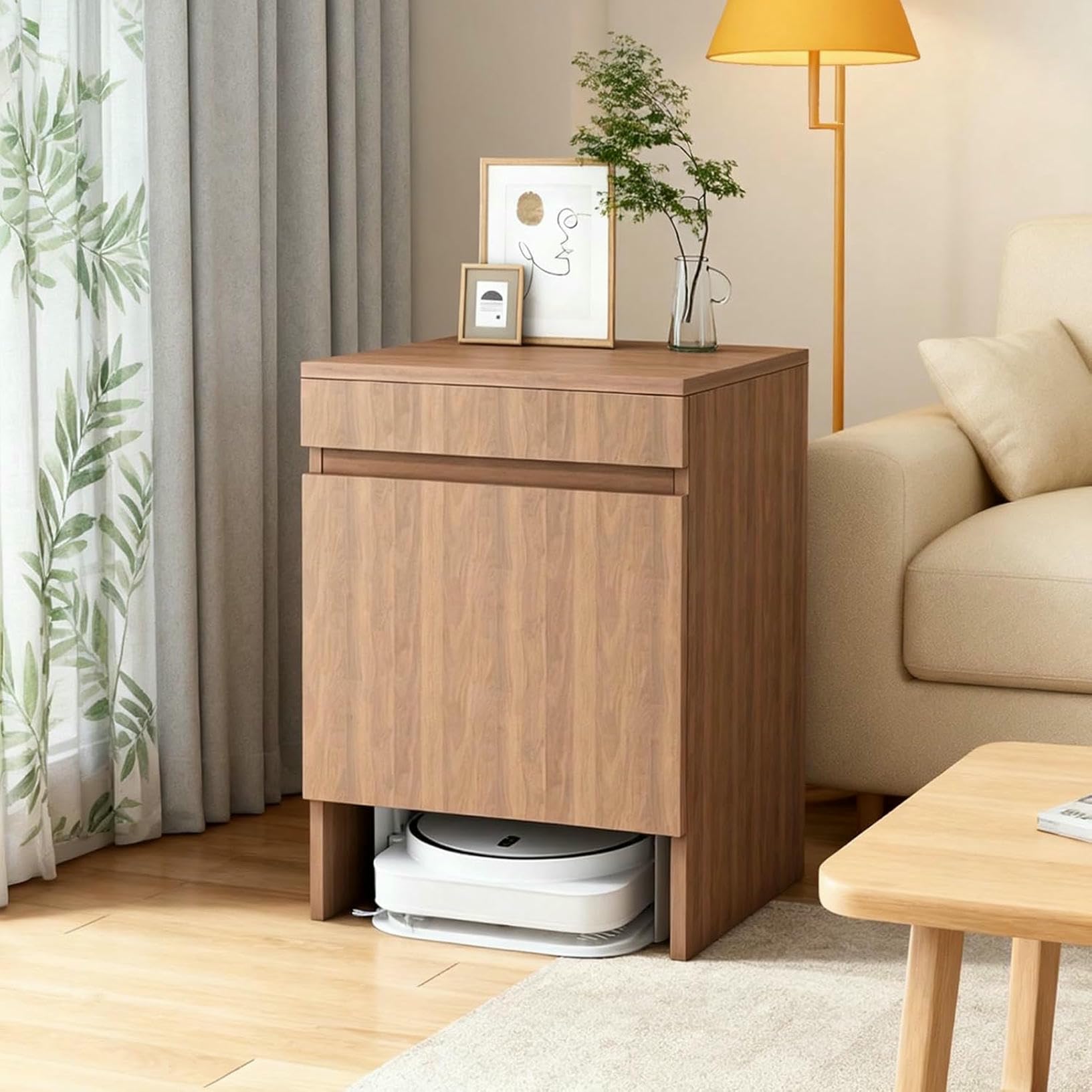 Armoire aspirateur robot en bois cache-station discret contre l'encombrement