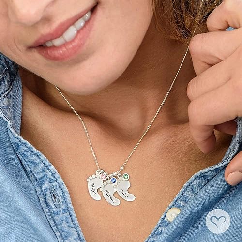 Miniatura 9 de MYKA - Collar con colgante de pies de bebé grabado en plata de ley chapado en oro y oro rosa piedra de nacimiento con nombres personalizados joyería