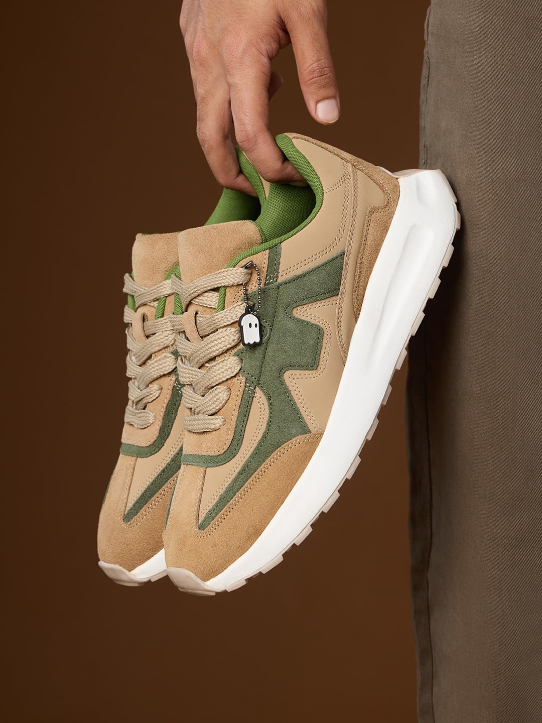 The Souled Store Souled: Olive Grove - Tenis bajos para hombre y niño, color marrón y verde de gamuza de primera calidad con malla transpirable, entresuela acolchada de EVA y suela flexible