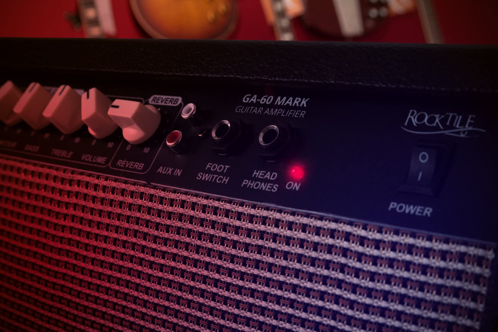 Rocktile GA-60 Mark Gitarrenverstärker - 60 Watt Gitarrencombo - 2 Kanäle (Normal/Drive) - 12" Speaker - Kopfhöreranschluss und AUX-In - 2-Band-EQ - Federhall-Effekt und Effektweg - Schwarz