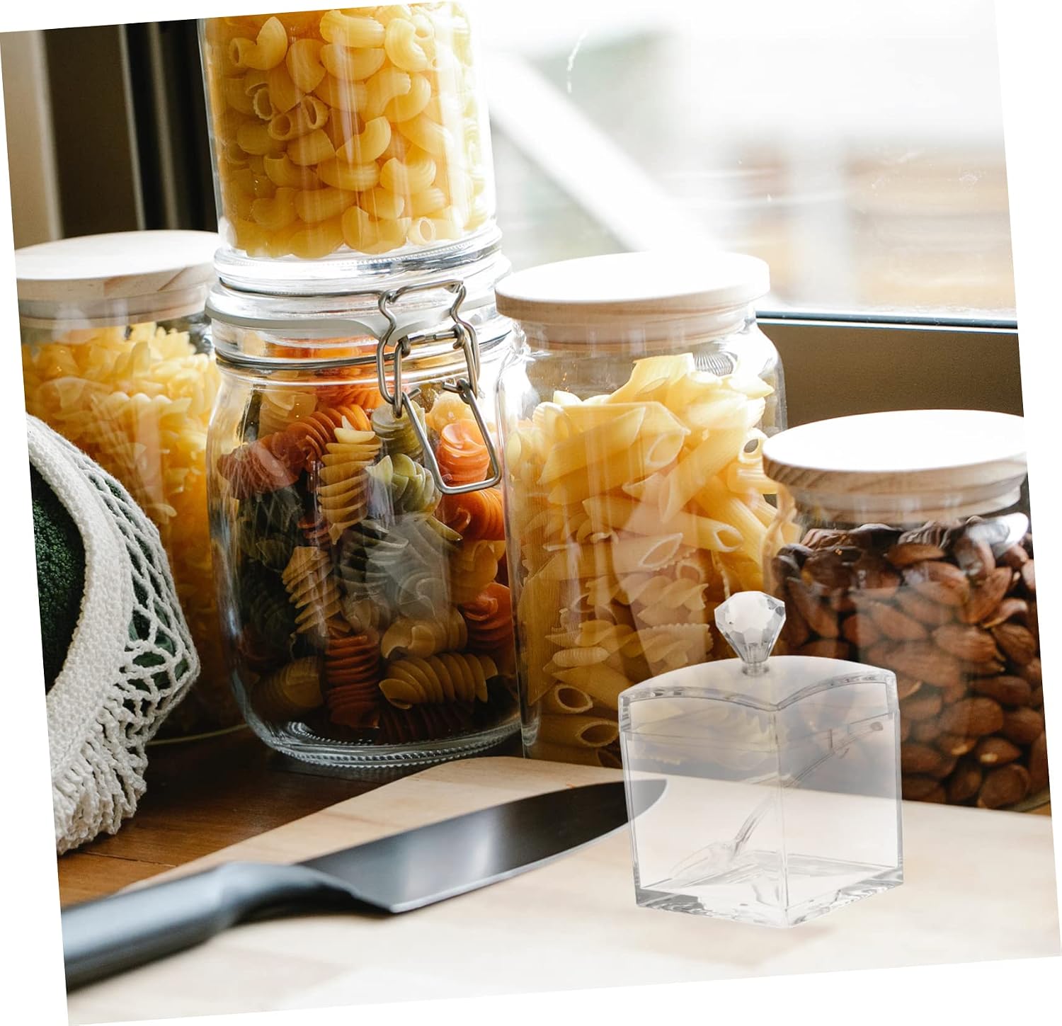 Acrylic Seasoning Pot with Spoon and Lid for Pepper