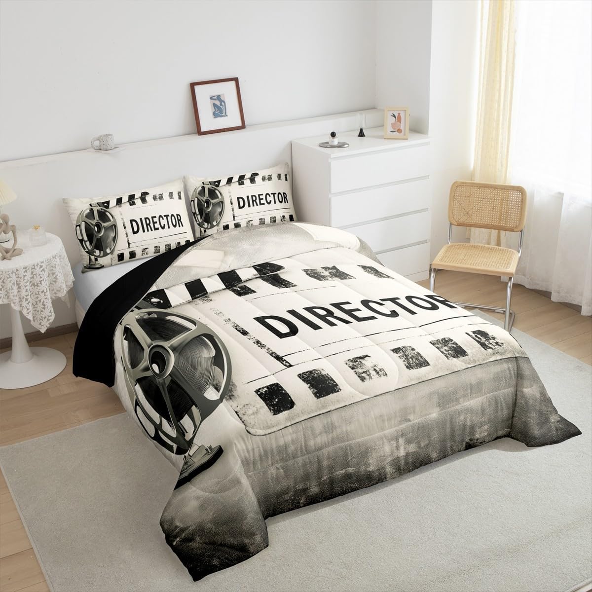 Erosebridal Vintage Film Theme Bedding Movie Theater Filmstrip Print Comforter Set, Grunge Old Movie Reel Director Megaphone Bedding Comforter Sets Retro Design Decorative Quilt Queen Size