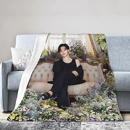 Amazon Co Jp ジミン フランネル毛布 毛布 おしゃれ ブランケットカバーブランケット シングル 昼寝ブランケット 四季通用 冬用 掛け布団 抗菌防臭 エアコン対策 ひざ掛け 軽量 静電気防止 ホーム キッチン