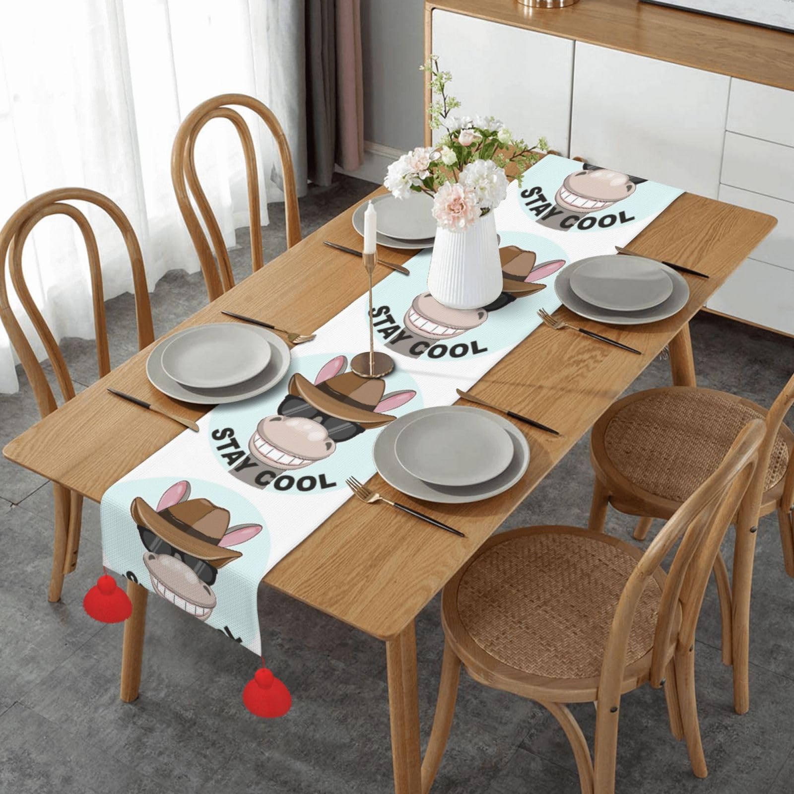 Chemin de table avec pompons design âne souriant pour salle à manger