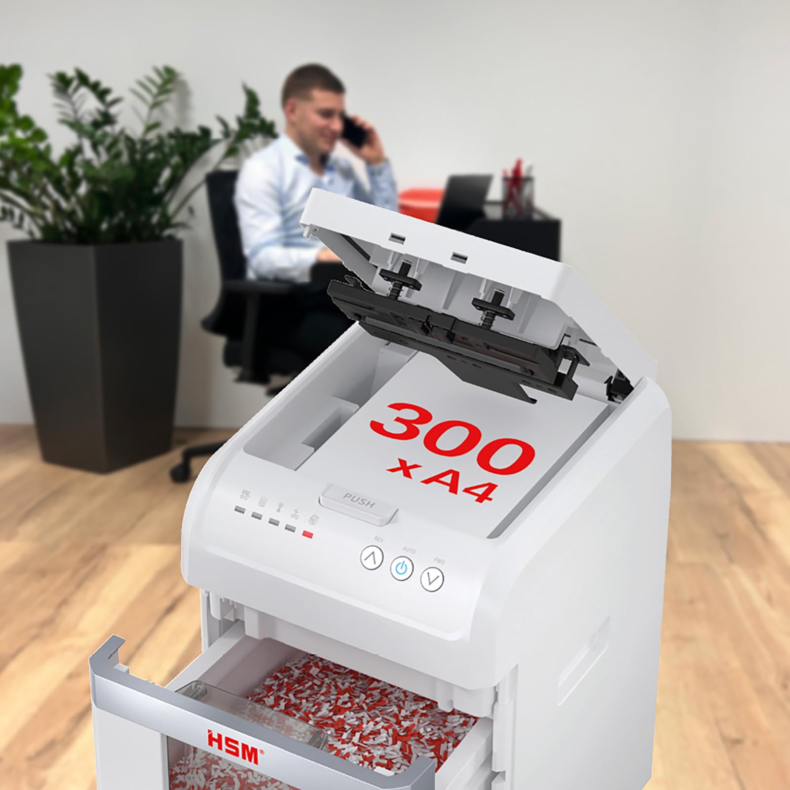 HSM shredstar Autofeed X300 - Trituradora de papel, 300 hojas, para oficina, oficina en casa, clips de papel, tarjetas de crédito, 4 x 12 mm, nivel de seguridad P4, depósito de 30 litros