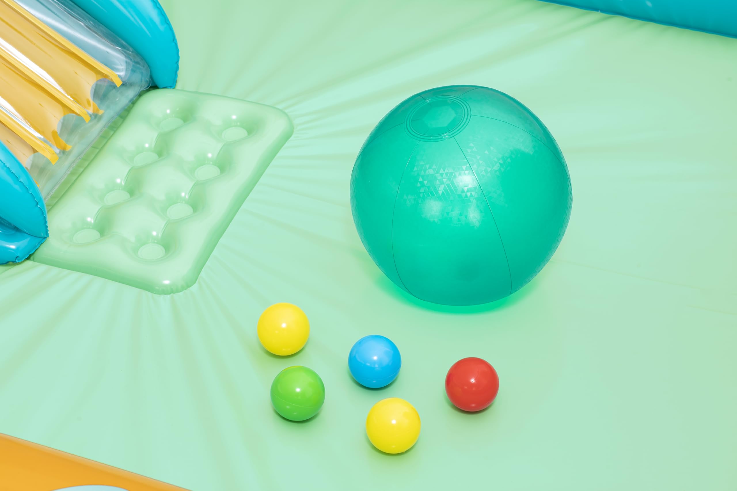 Bestway Wasserspielcenter Retro-Welt, 193 x 152 x 74 cm, ab 2 Jahren, mit Wassersprinkler, Rutsche, Spielwand, Wasserball, 5 Spielbälle, PVC, Retro-Design