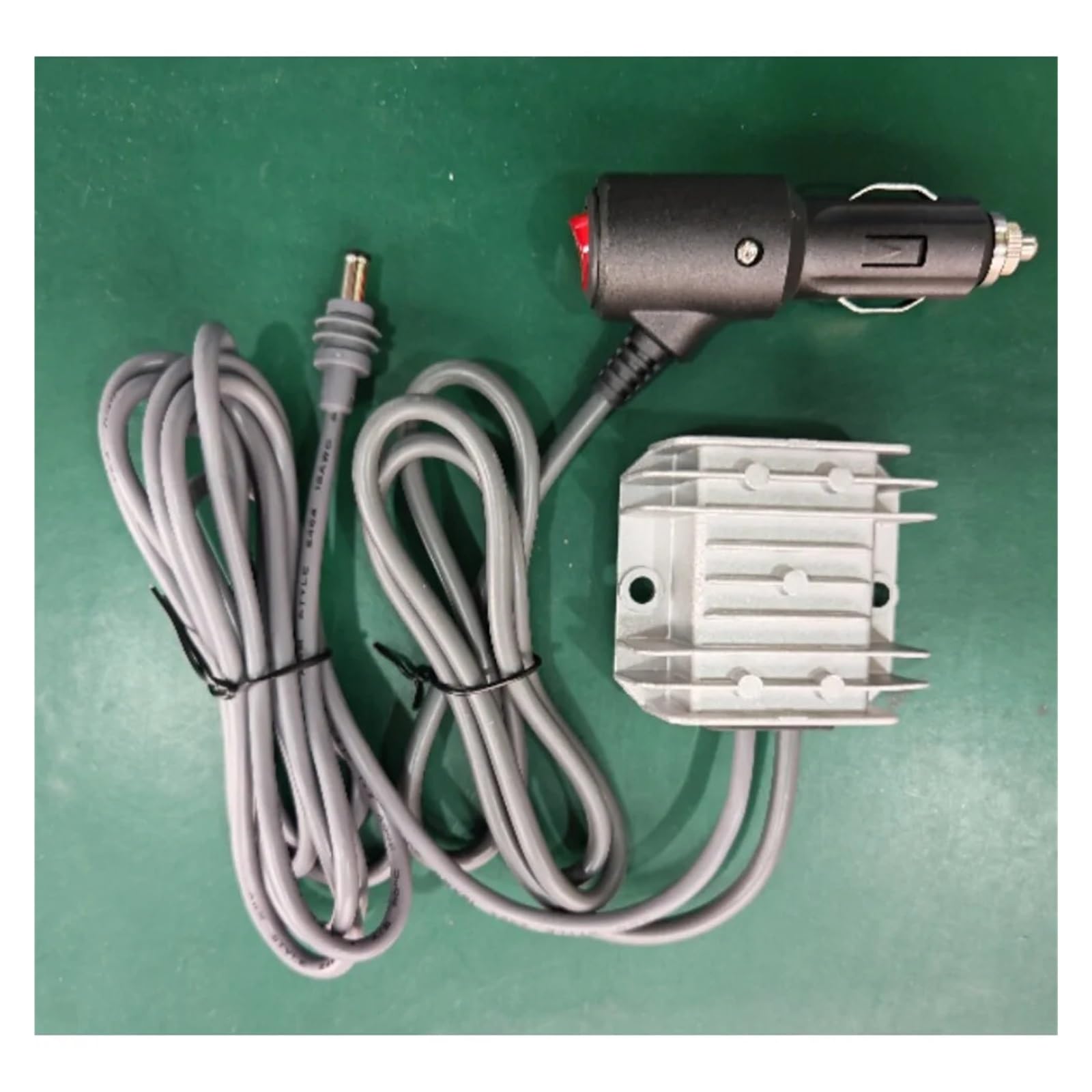 Convertitore boost for accendisigari da 12 V/24 V a 30 V 3,5 A IP67(1meter DC cable)