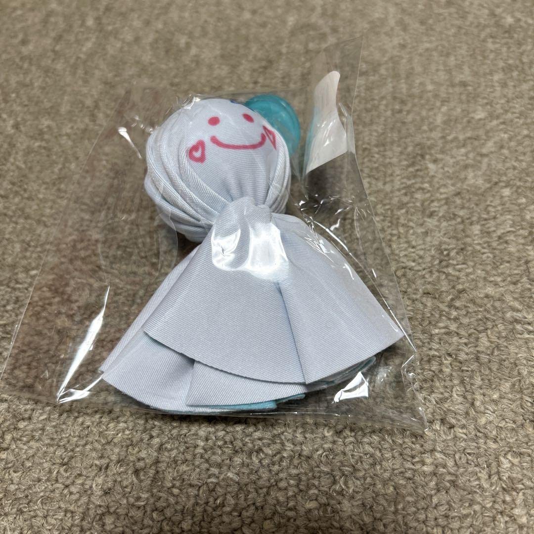 YOASOBI　てるてる坊主　キーホルダー Amazon.co.jp: YOASOBI ikuraプロデュース てるてる坊主