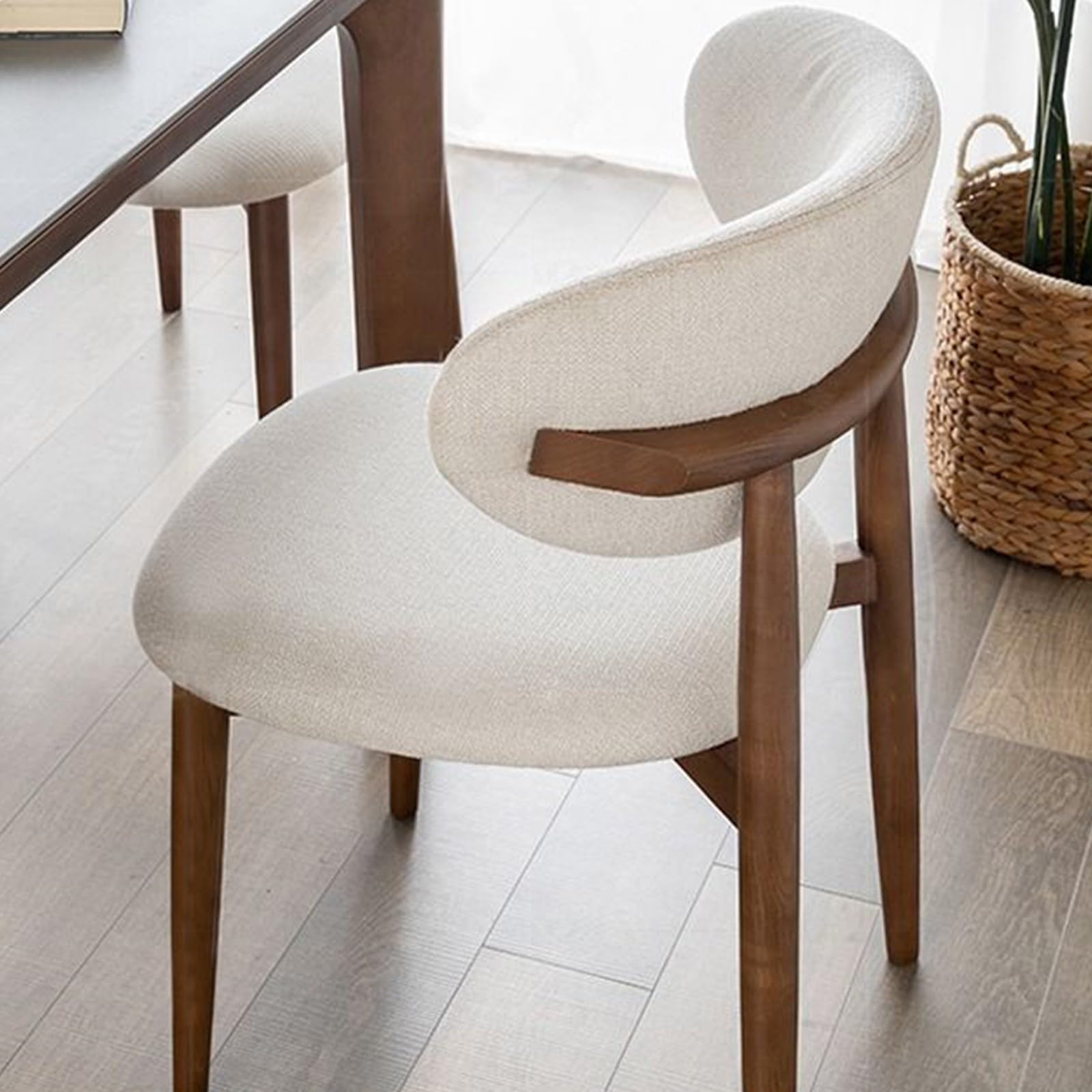Moderne eetkamerstoelen die comfort bieden