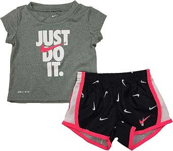 Nike Baby-Girls Graphic T-Shirt and Shorts 2-Piece SetTracksuit