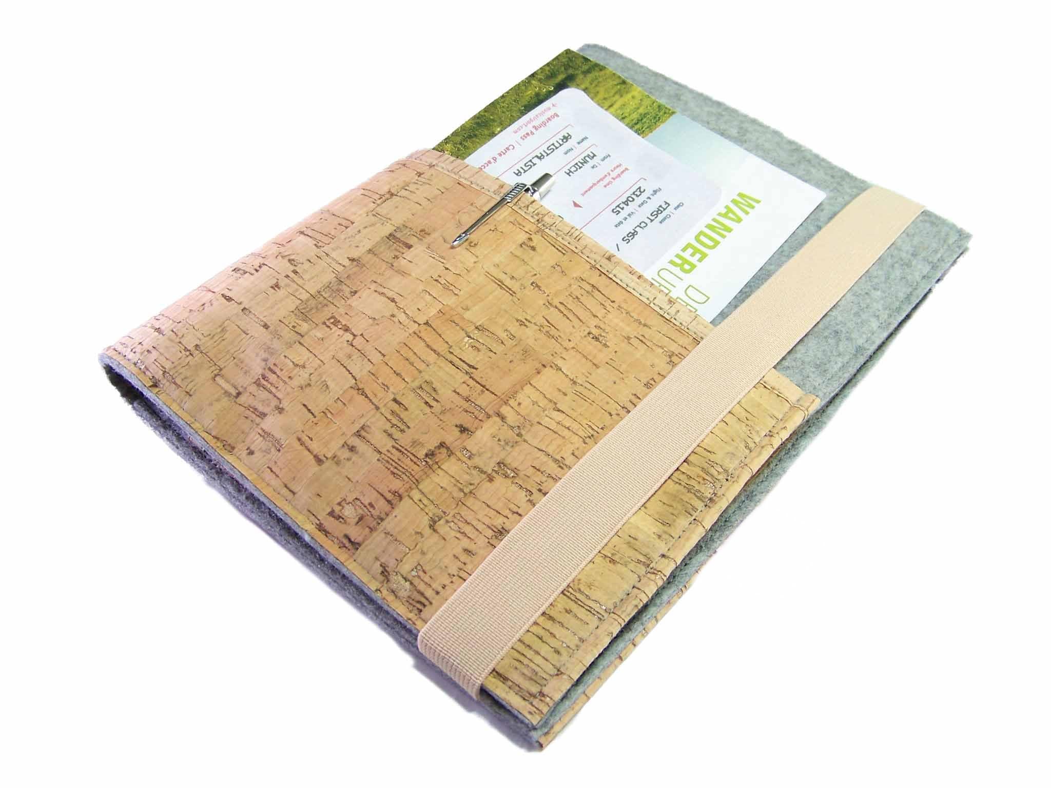Reiseorganizer Reiseetui Dokumententasche Wollfilz Filz Kork für Reisedokumente inkl. eReader-/Tabletfach bis max. 8"