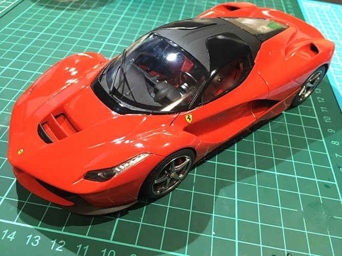 タミヤ 1/24 ラ フェラーリ　レッド、イエローセット Amazon | タミヤ 1/24 スポーツカーシリーズ No.347 ラ フェラーリ