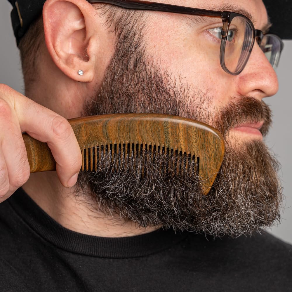 ZEUS Peine de barba de sándalo grande Boomerang en vaina de cuero, peine de pelo de madera orgánica natural - M31