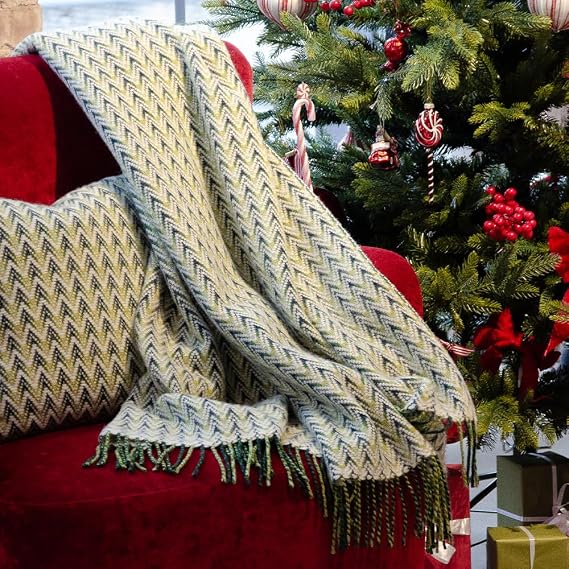 Shady Wave - Interior Throw Blanket | 100% New Zealand Wool 75x51 (Green)