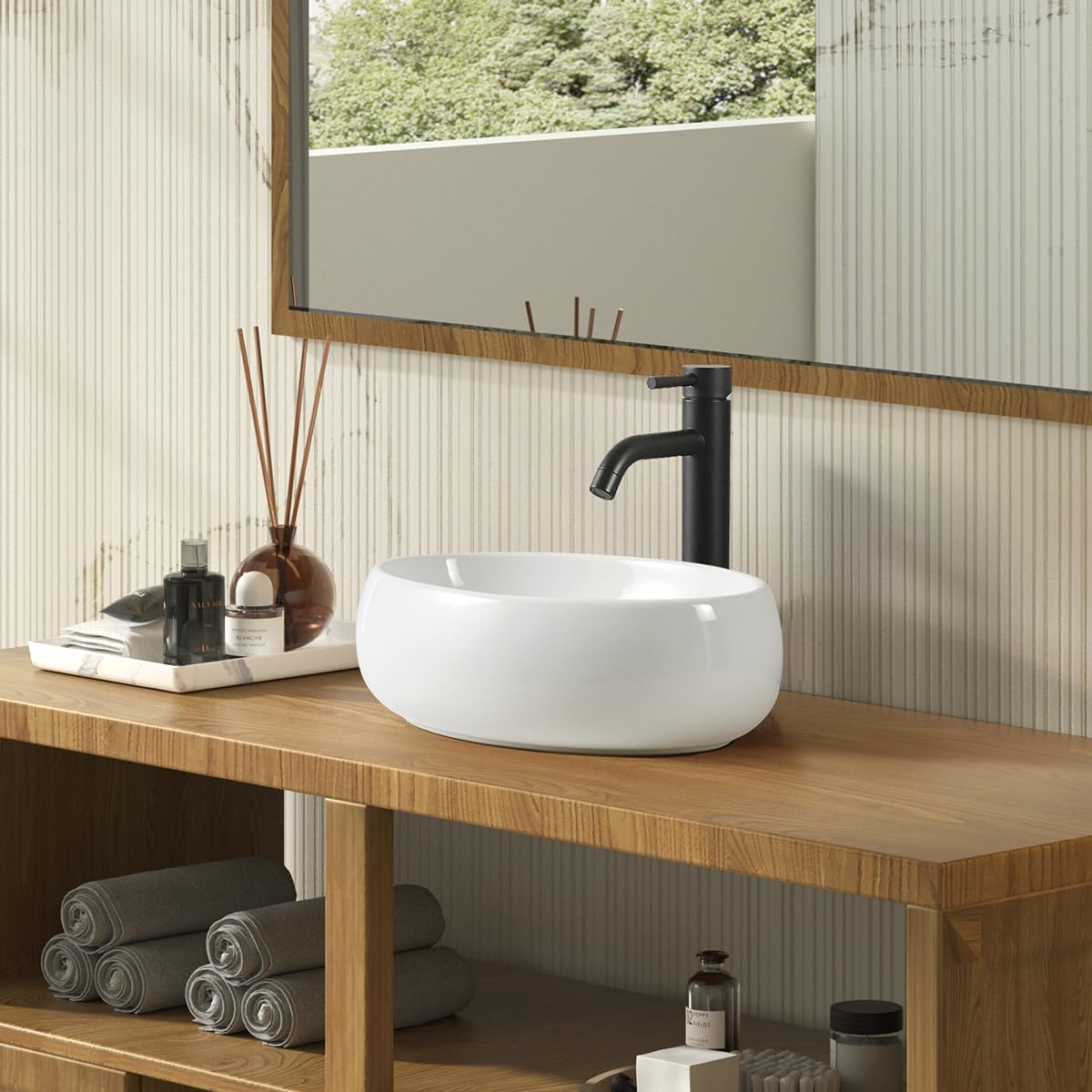 Fregadero ovalado de cerámica de 16 x 11.8 x 5.3 pulgadas, fregadero de baño sobre encimera con grifo y drenaje emergente, diseño curvado suave, duradero y fácil de instalar y limpiar