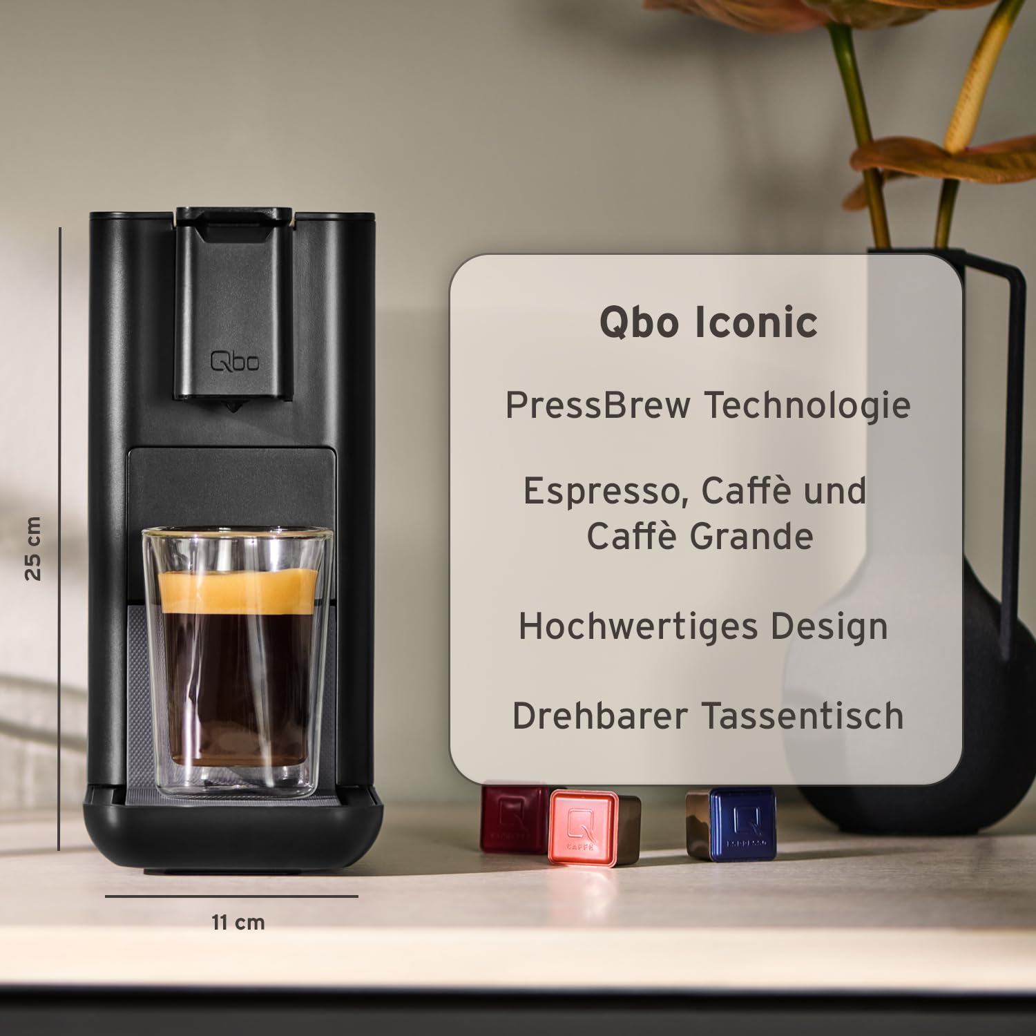 Tchibo Qbo ICONIC Premium Kapselmaschine inkl. 16 Kapseln Espresso Caffè Caffè Grande, kompakt, Light Gold