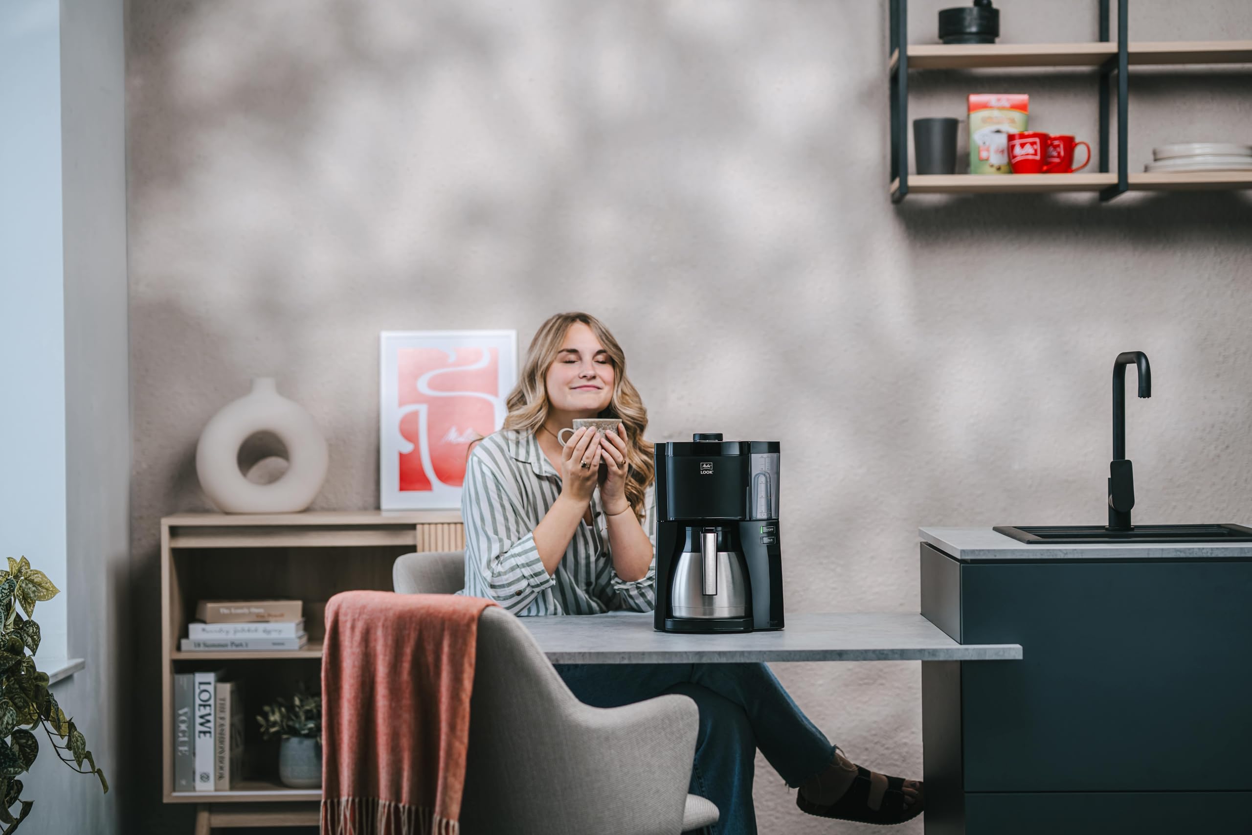 Melitta Look - ekspres do kawy z dzbankiem termicznym i wyjmowanym zbiornikiem na wodę, program odkamieniania, na maks. 10 filiżanek kawy, czarny