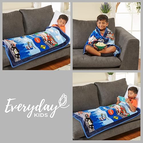 Miniatura 7 de EVERYDAY KIDS Manta para niños pequeños, 30 x 40 pulgadas, rescate de bomberos y policía, súper suave, afelpada, cálida y cómoda