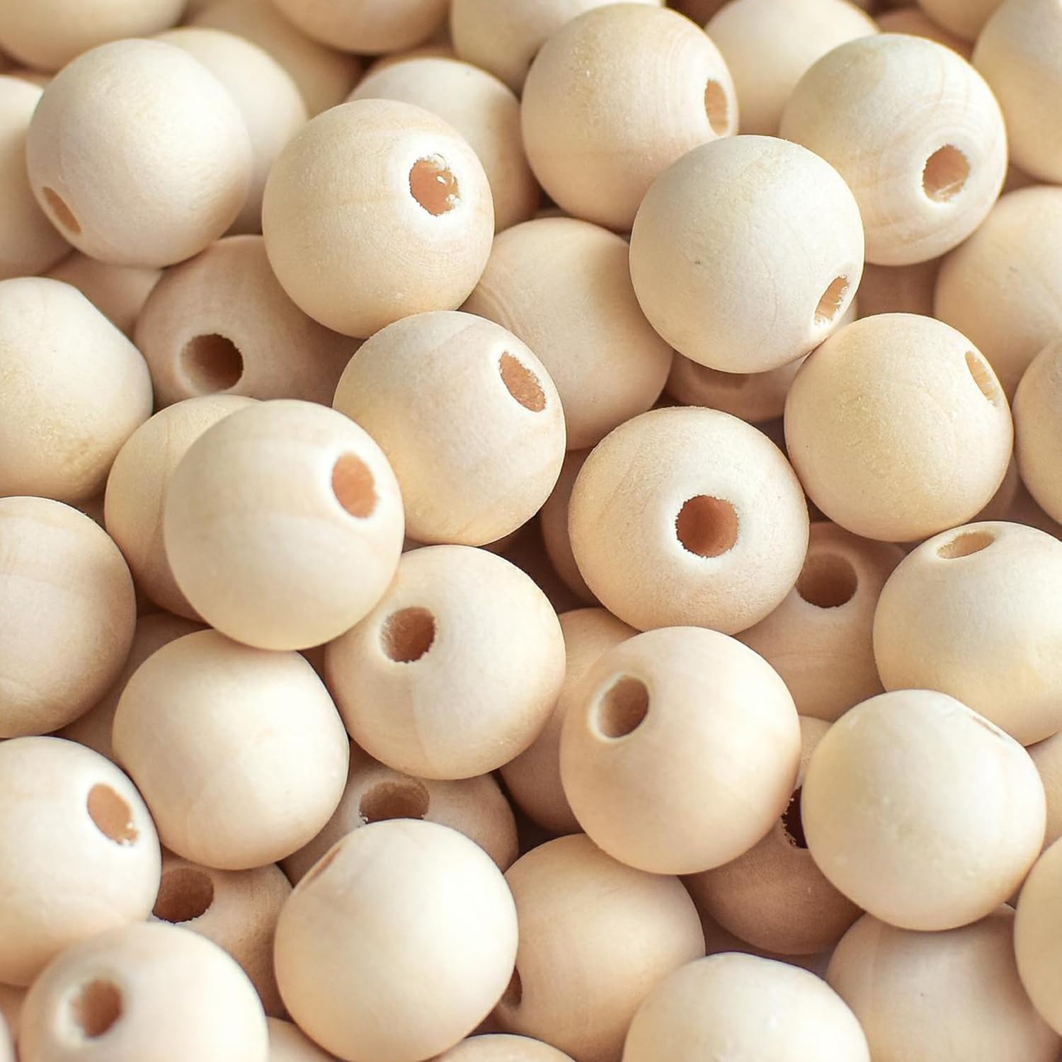 200pcs 20mm Wood Beads Unfinished Natural Round Wooden Spacer Beads Wood Loose Beads for Craft Making Home Decoration