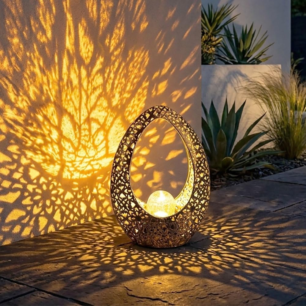 Lampada solare in metallo color bronzo, altezza 27,5 cm