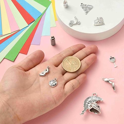 Miniatura 10 de KitBeads 100 dijes de póquer de 10 estilos tibetanos con forma de espada de diamantes para club de diamantes de Las Vegas, dijes de plata antigua