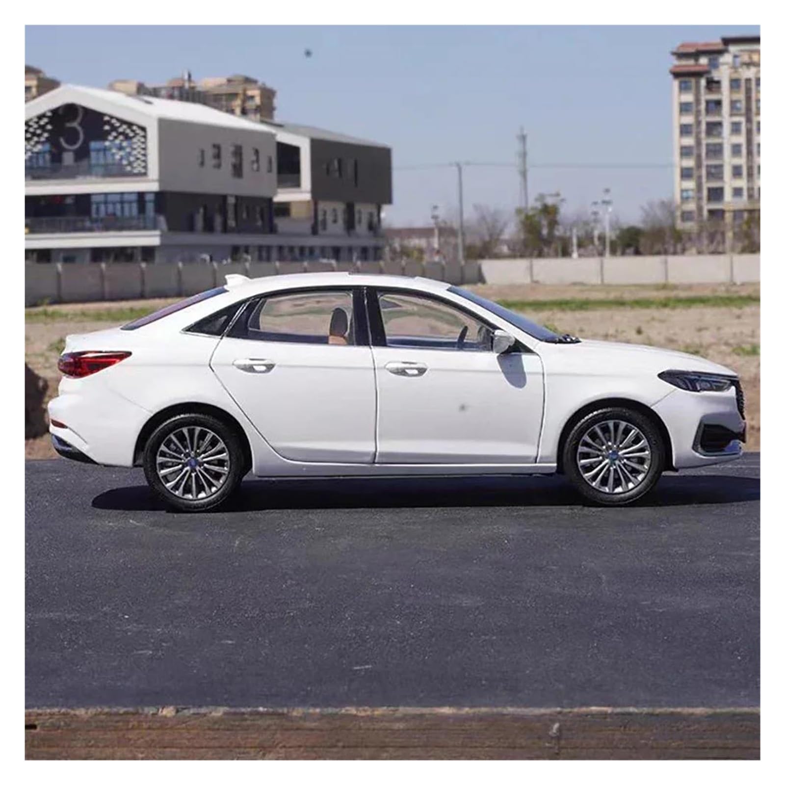 Metall Skala Replik 1 18 Für Changan Ford Escort-Simulation Legierung Automodell Fan-Kollektion Metallornamente Hobbys Fahrzeuge Spiele Set