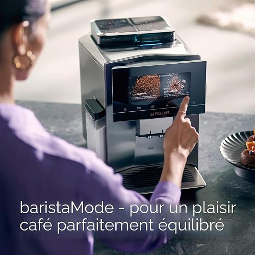 Siemens Macchina da caffè EQ900 TQ907D03, controllo app, display full touch, modalità barista, riduzione del rumore, fino a 10 profili, pulizia automatica del vapore, 2 contenitori per fagioli, 1500 - 3