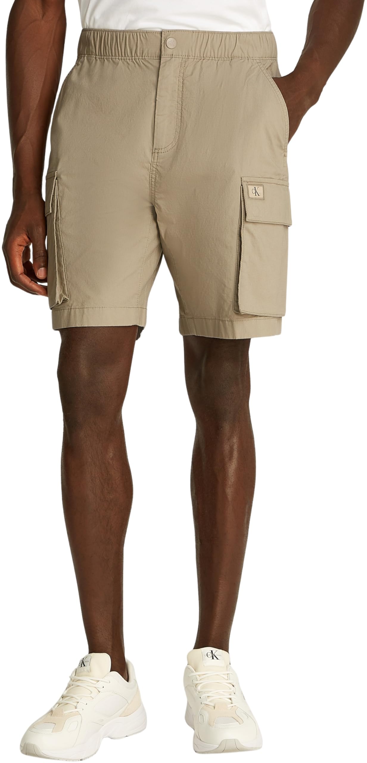 Mode von Calvin Klein & Tommy Hilfiger