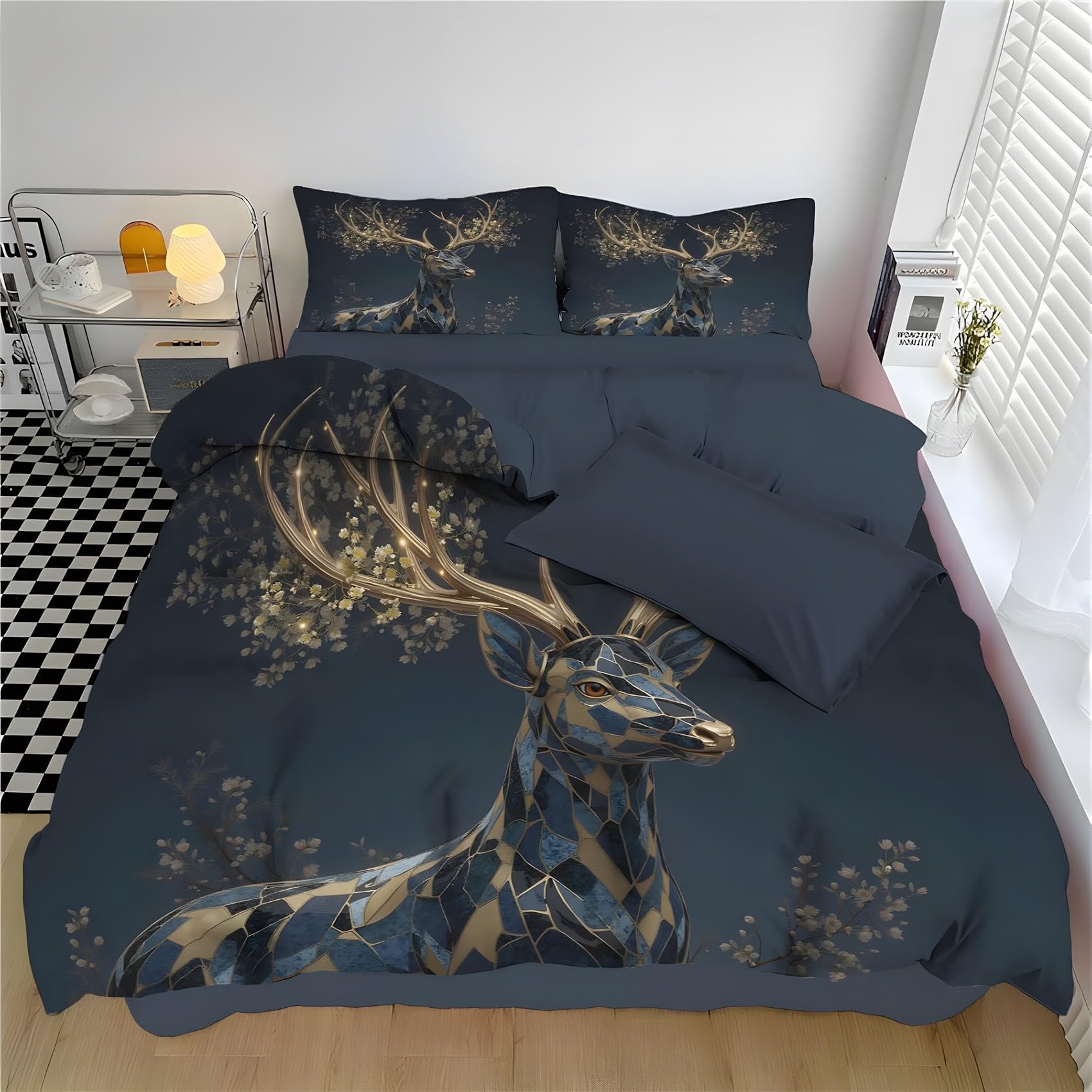Parure de lit 90x190 enfant douce et infroissable bleu foncé pour des nuits calmes et reposantes.