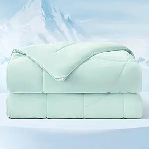 Bedsure Cooling Comforter King Size - Cooling Blankets for Hot Sleepers, Lightweight Comforter for Summer with Dual-Sided Cool Tech, Soft Breathable Cold Blanket for Sleeping, Green, 102x90 Inches