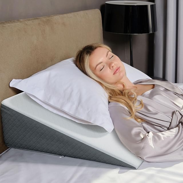Kӧlbs Bed Wedge Pillow with Memory Foam Top Chic Jacquard Grey and White Cover (7.5" Height)