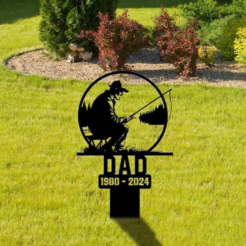 Personalized Memorial Plaques for Outdoors Handyman Carpenter Grave Marker 12x12 inch Metal Garden Stakes Carpenter Cemetary Decor Sympathy Gifts for Loss of Loved One (Carpenter)