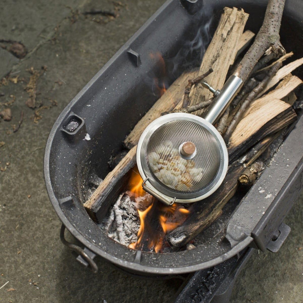 dynamisches Huckleberry Duo - Roast-a-Toast Sandwichmaker & Popcorn Maker für Outdoor Camping - Lets go Outside - Duo Popcorn + Sandwich, Outdoor Pfadfinder Camping Kinder Lagerfeuer
