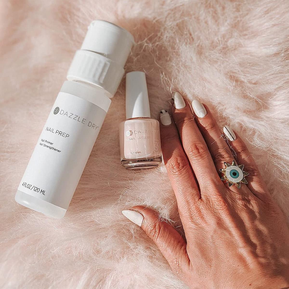 Dazzle Dry Mini Kit 4 Step System - Boss, a light and true neutral nude. Full coverage cream. (5 Piece Kit / 5 Manicures)