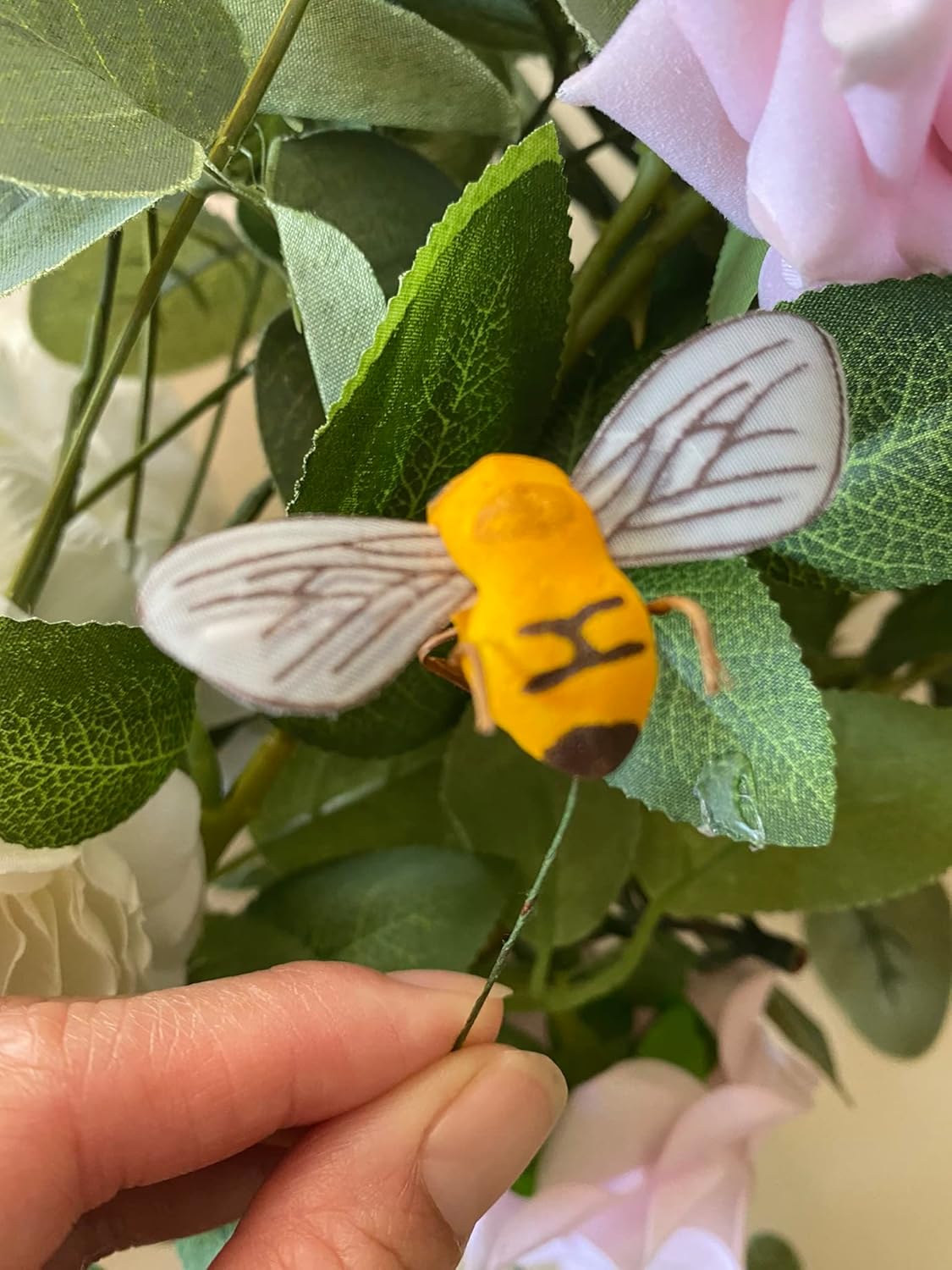 24 PCS Realistic Artificial Gold Yellow Bumble Bee Floral Picks With Wire for Crafting, Faux Mushroom Honey Bee for Flower Arrangement Wreath Beehive Decoration Babee Party Favor Cupcake Topper
