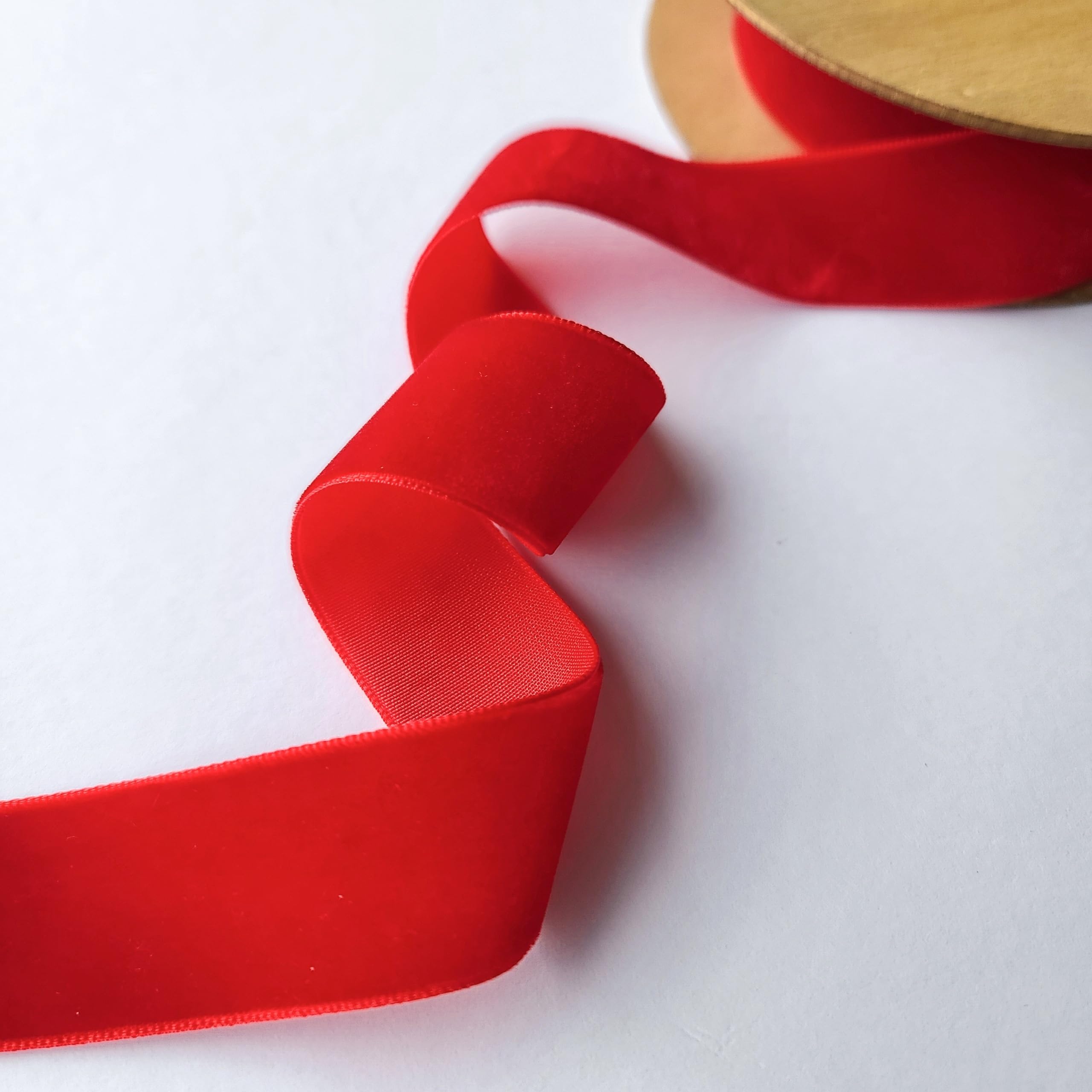 25mm Wide Red Velvet Ribbon 10 Metre Length – Soft Plush Craft Trim for Gift Wrapping, Sewing & DIY Decorations – 14 Colours