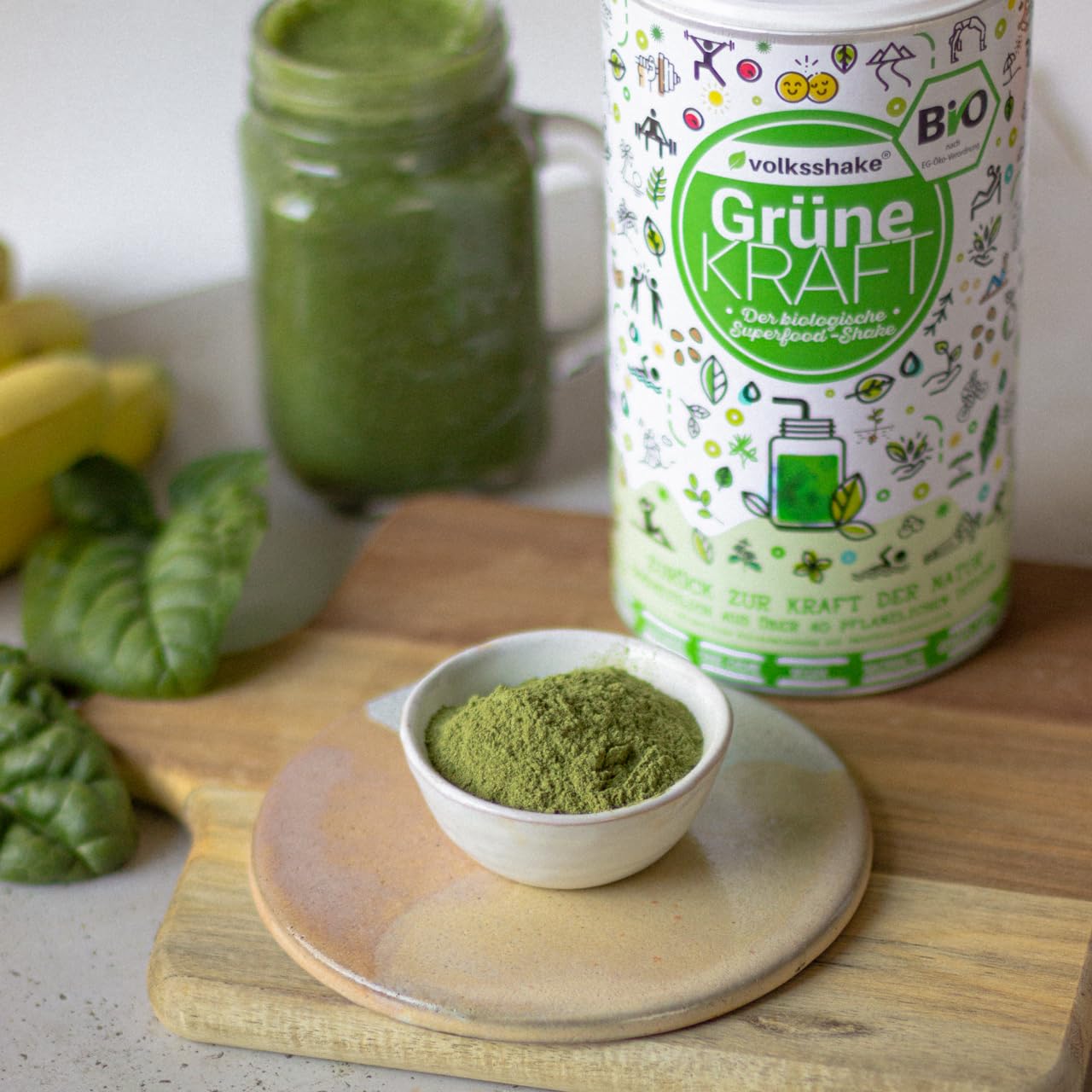 BIO Grüne Kraft | Smoothiepulver | 400g | DE-ÖKO-006 | KEINE FÜLLSTOFFE wie Erbsenprotein | Über 40 Zutaten wie Weizengras, Gerstengras, Dinkelgras | Premiumqualität vom Bodensee | Made in Germany
