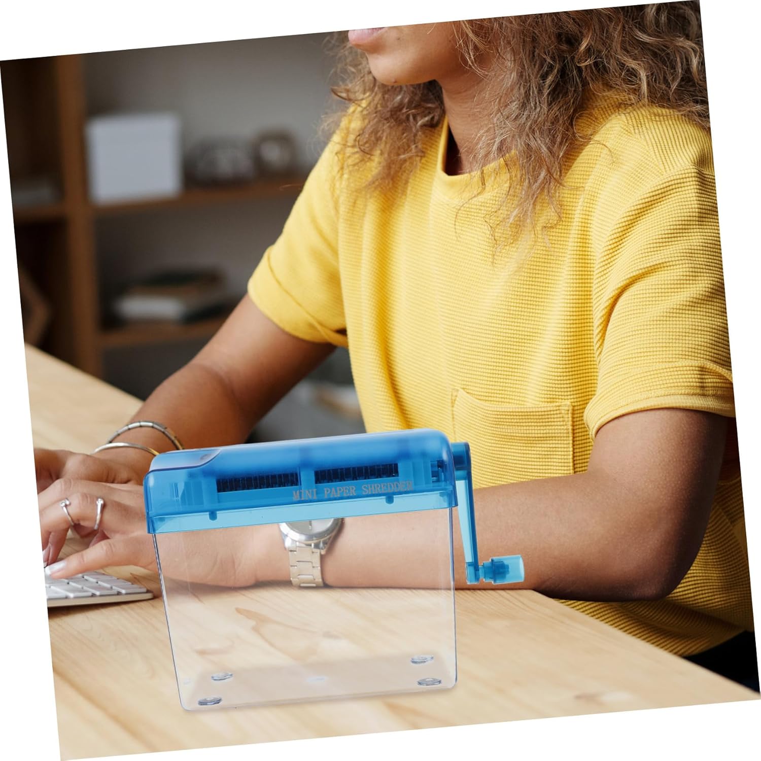 Manual Mini Paper Shredder A6 Size Handheld Desktop Documents Cutter Compact Paper Cutting Tool for Home Office Use