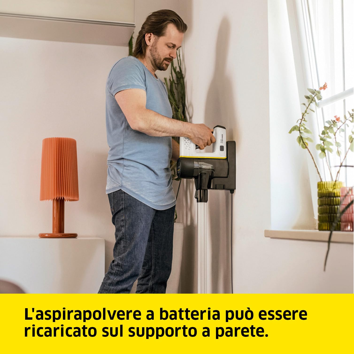 KÄRCHER Aspirapolvere senza fili VC 6 Cordless ourFamily, 2 livelli di aspirazione, 50 minuti di autonomia, peso: 2,8 kg, batteria da 25,2 V, supporto a parete con funzione di ricarica