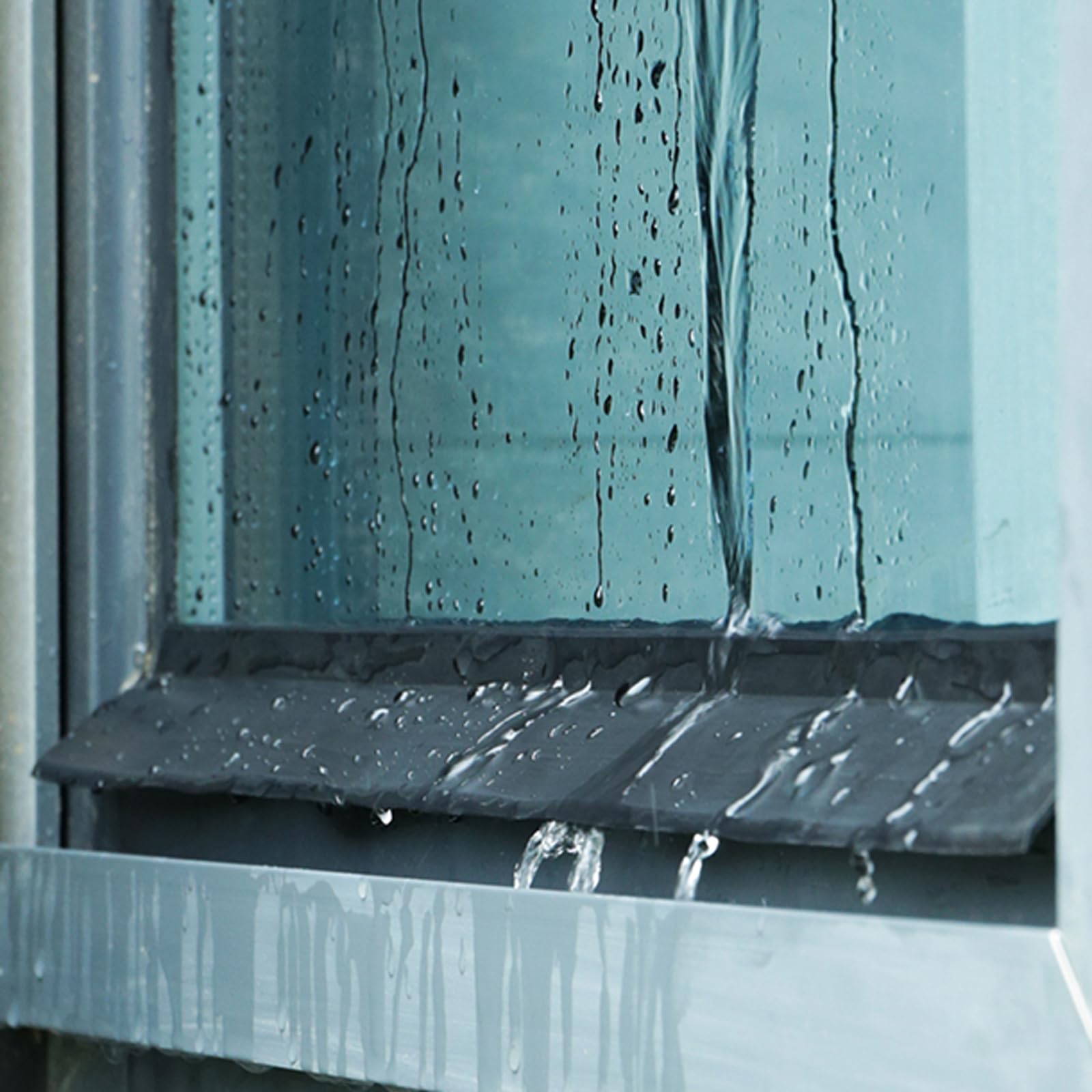 Estdkmnos Width-4.5Cm Window Outer Edge Rain Shield， Self-Adhesive Black Rubber Window Rain Deflector Blocks Water 1-5M X 4.5-5.5Cm(,2M)
